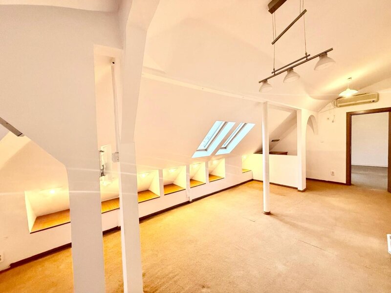 Mosilor-Foisorul de Foc, vila (D+P+E1+M) birou, clinica, after school etc.